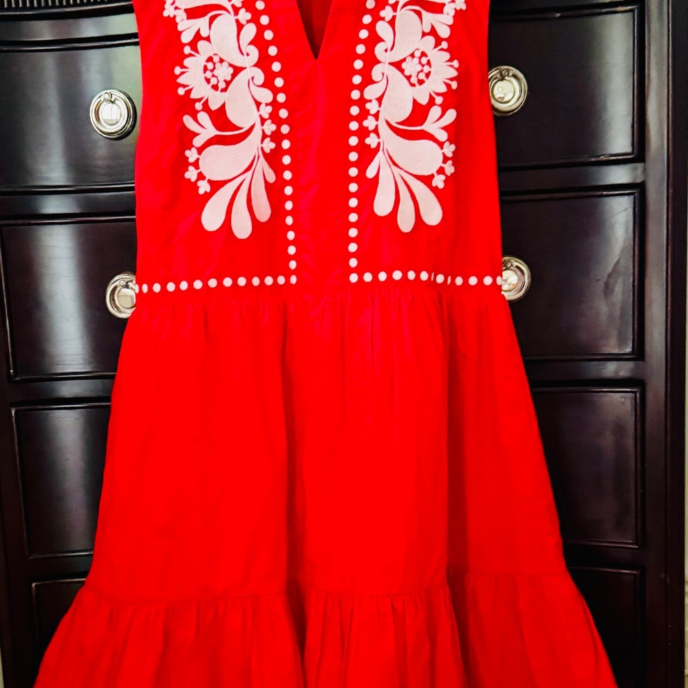 Avara NWT Size M Dress. True Red with White Embroidery